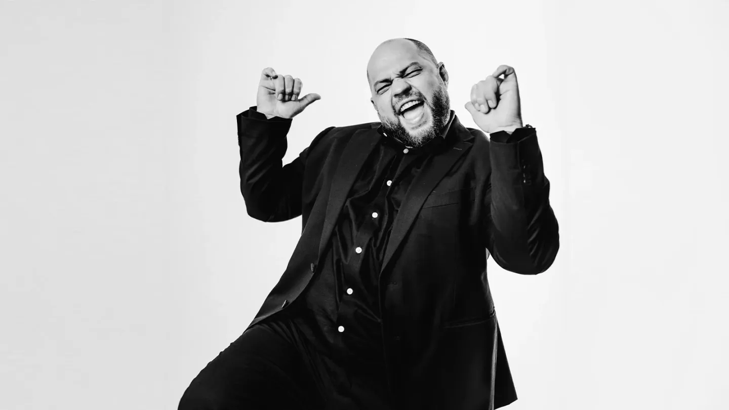 Роман Постовалов.  &quot;Любовь, милиция и недостаточно пятнистые березы&quot;.  Сольный концерт.